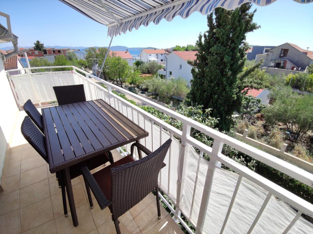 Apartments Vodice Srima エクステリア 写真